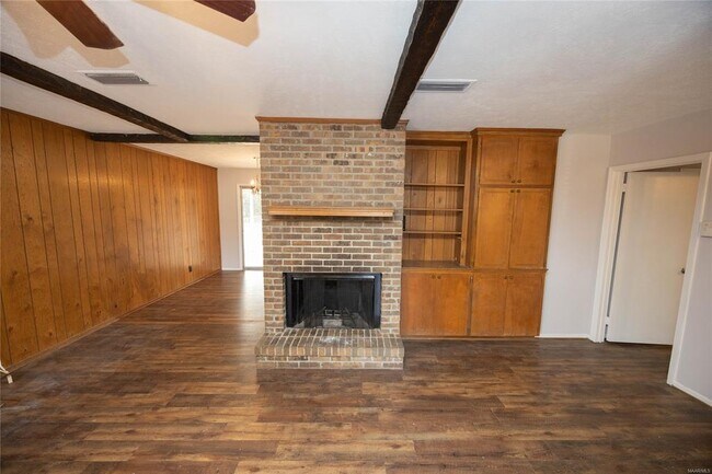 Building Photo - 753 Mary Ethel Dr