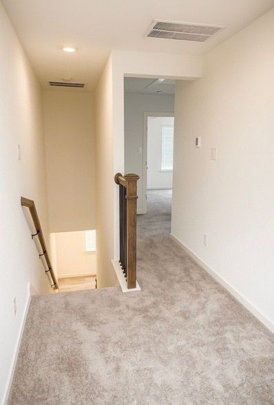 Building Photo - 9638 Lily Vis Ln