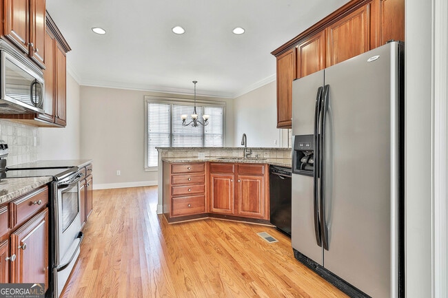 Building Photo - 205 Lexington Village