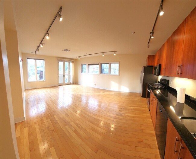 Building Photo - 24 Bay State Rd