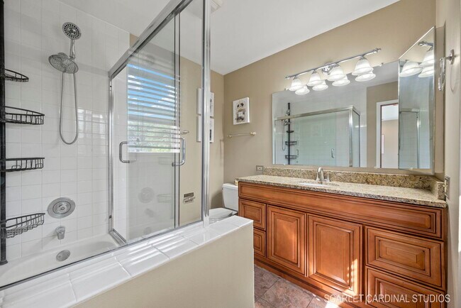 Building Photo - 54 N Royal Oak Dr