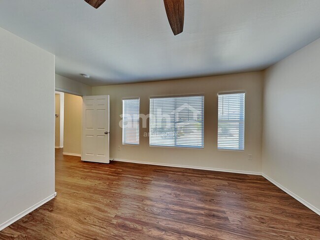 Building Photo - 3005 W Ferruccio Pl