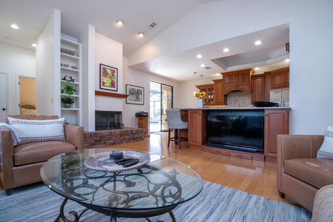 Building Photo - Palm Aire Fully Furnished Rental