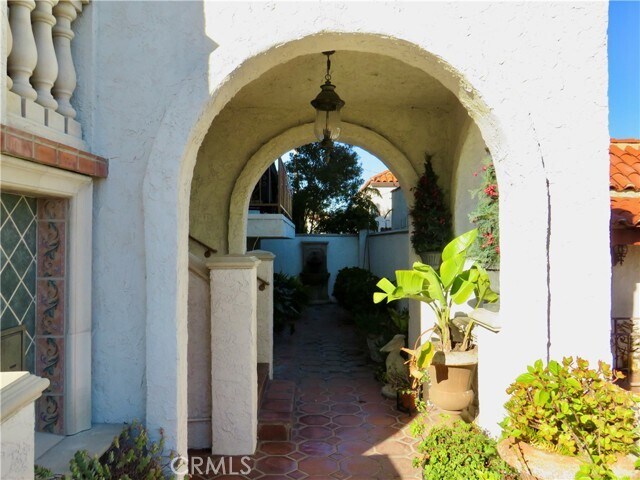 Building Photo - 3935 Bluff Pl