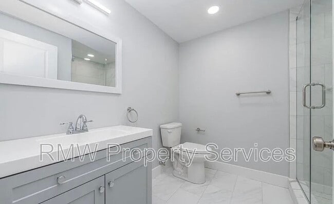 Building Photo - 2031 S 19th St