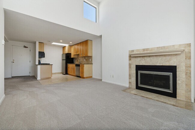 Building Photo - 8308 Regents Rd