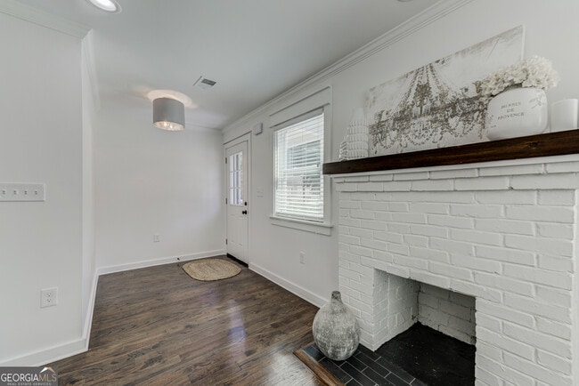 Building Photo - 456 Griffin St NW