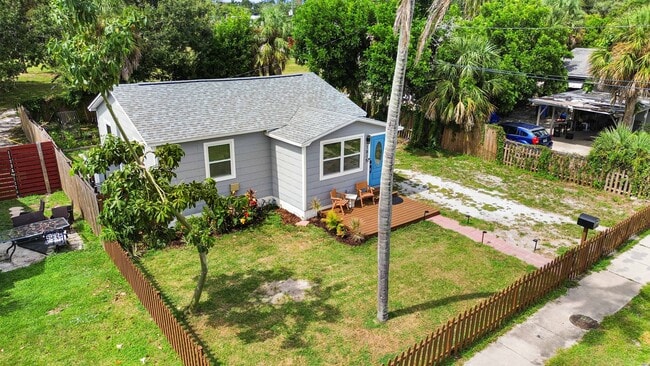 Building Photo - 1815-1812 12th St S