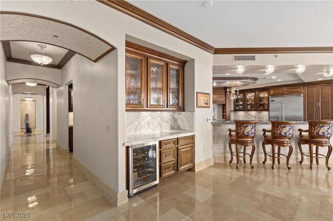 Building Photo - 9101 Alta Dr