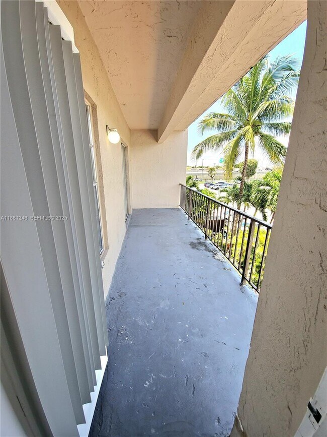 Building Photo - 5705 W 20th Ave