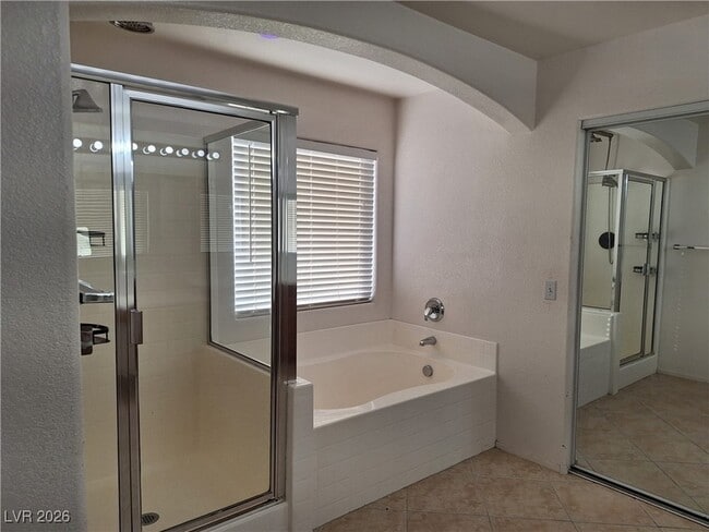 Building Photo - 1025 Jewel Springs Ln