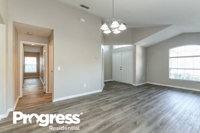 Building Photo - 16530 Golden Eagle Blvd