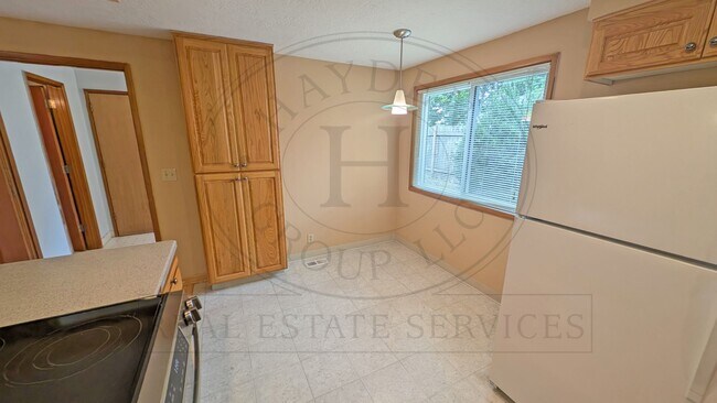 Building Photo - 15166 SE Topaz Ave