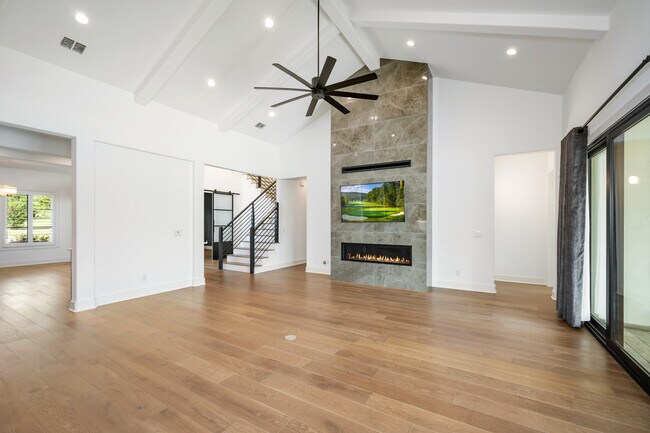 Building Photo - 111 Wellesley Landing