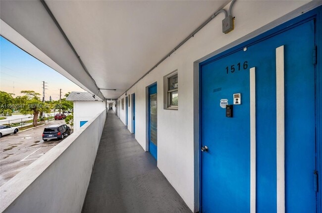 Building Photo - 19051 NE 2nd Ave