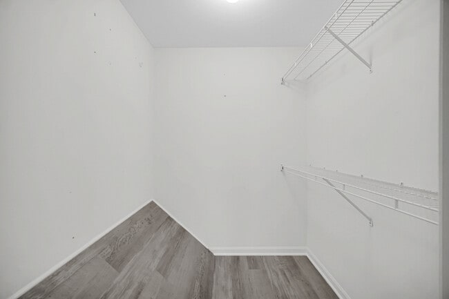 Building Photo - 439 Valley Forge Ct