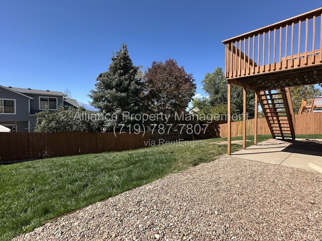 Building Photo - 965 Piros Dr