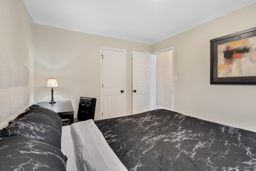 Building Photo - 2128 S Roxboro St