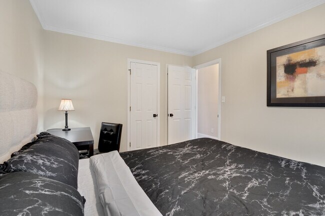 Building Photo - 2128 S Roxboro St