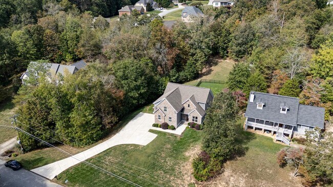 Building Photo - Move-In Ready Luxury in Island Point Estates