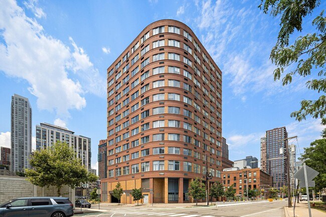 Building Photo - 311 Washington St