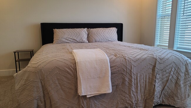 Building Photo - 184 Galena Smt Dr