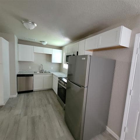Building Photo - 209 W Purdom