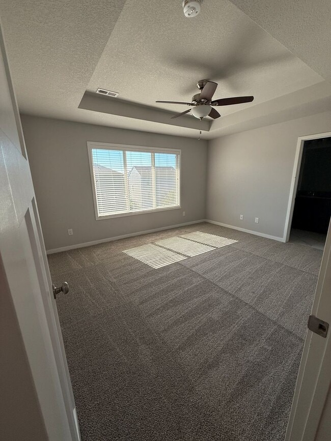 Building Photo - Beautiful 3 Bedroom Single Family Home in ...
