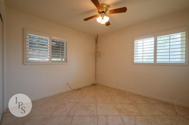 Building Photo - Fresno South East Home, 3BR/1BA, Built 195...