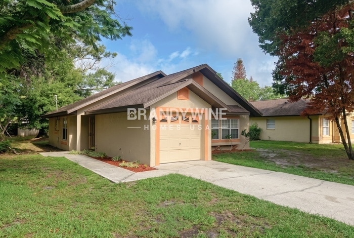 Building Photo - 2406 S Lake Ave