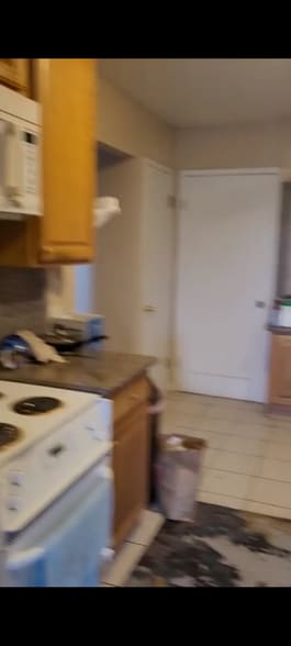 Building Photo - 215 Dennis Dr