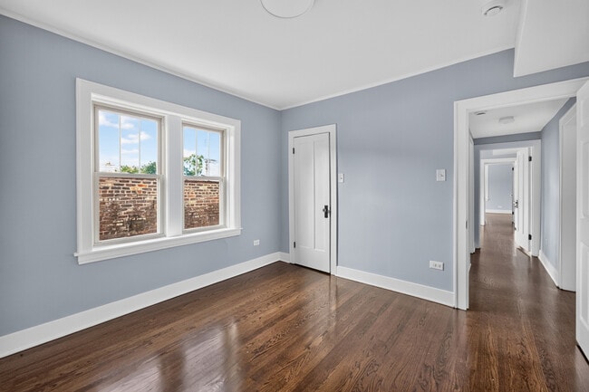 Building Photo - 1101 S Oak Park Ave