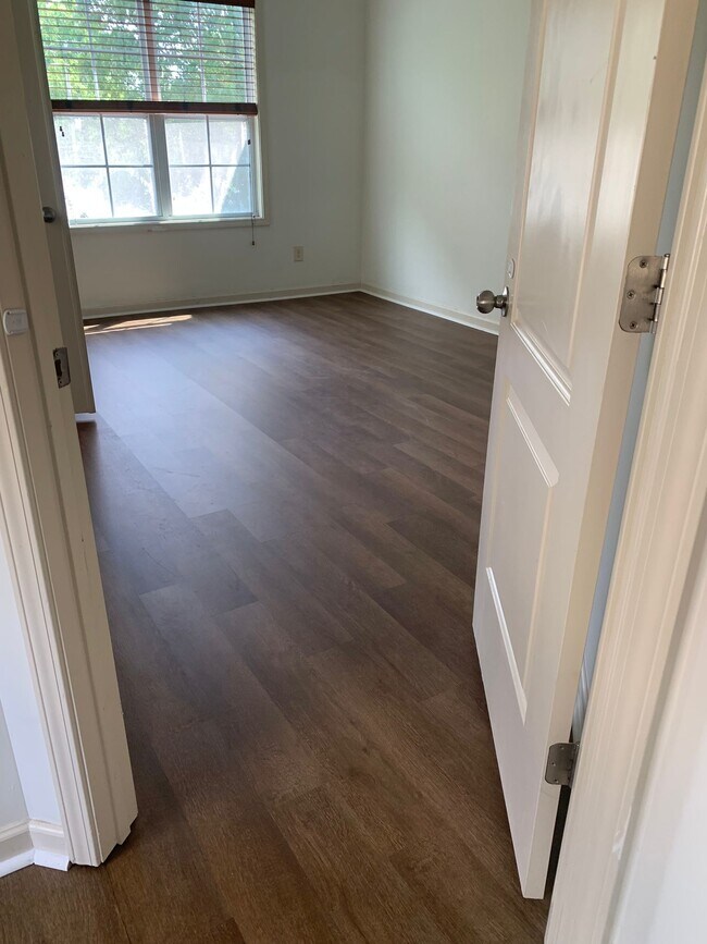 Building Photo - 7921 Dukes Dynasty Dr