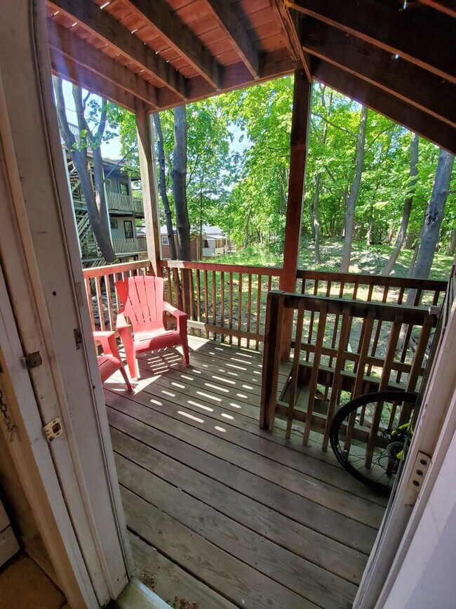 Building Photo - 43 Gordon St