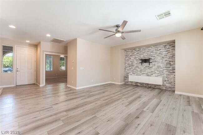 Building Photo - 9440 Highview Rock Ct