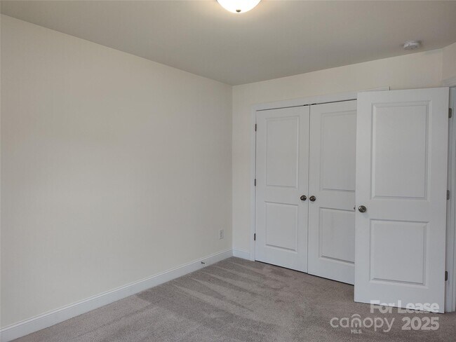 Building Photo - 2153 Bexar Trl