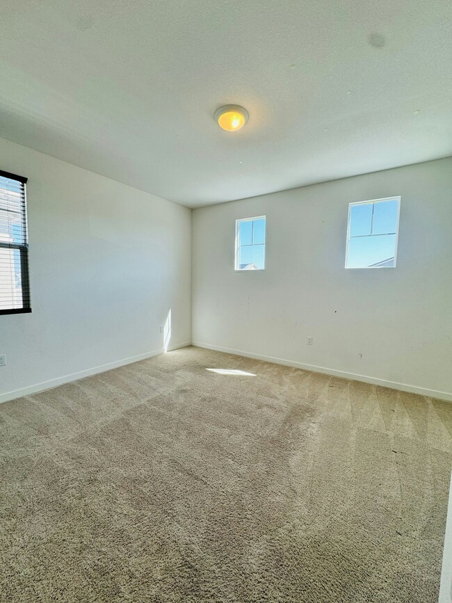 Building Photo - 5440 Guenoc Valley Ln