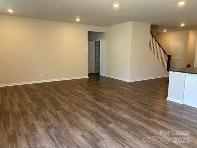 Building Photo - 7136 Maple Run Cir