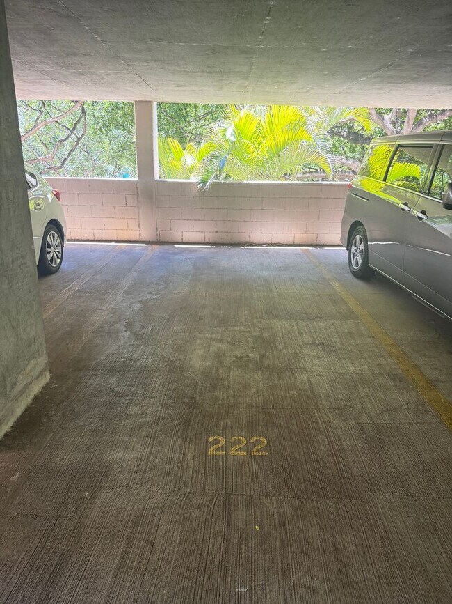 Building Photo - 1848 Kahakai Dr