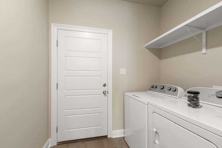 Building Photo - 127 Spoonbill Dr