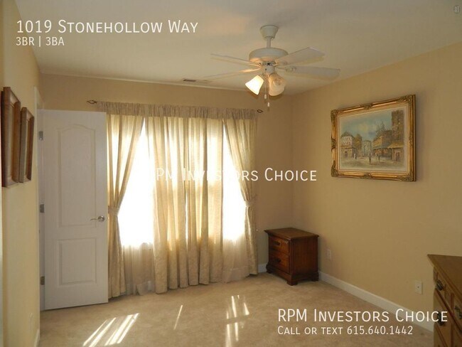 Building Photo - 1019 Stonehollow Way
