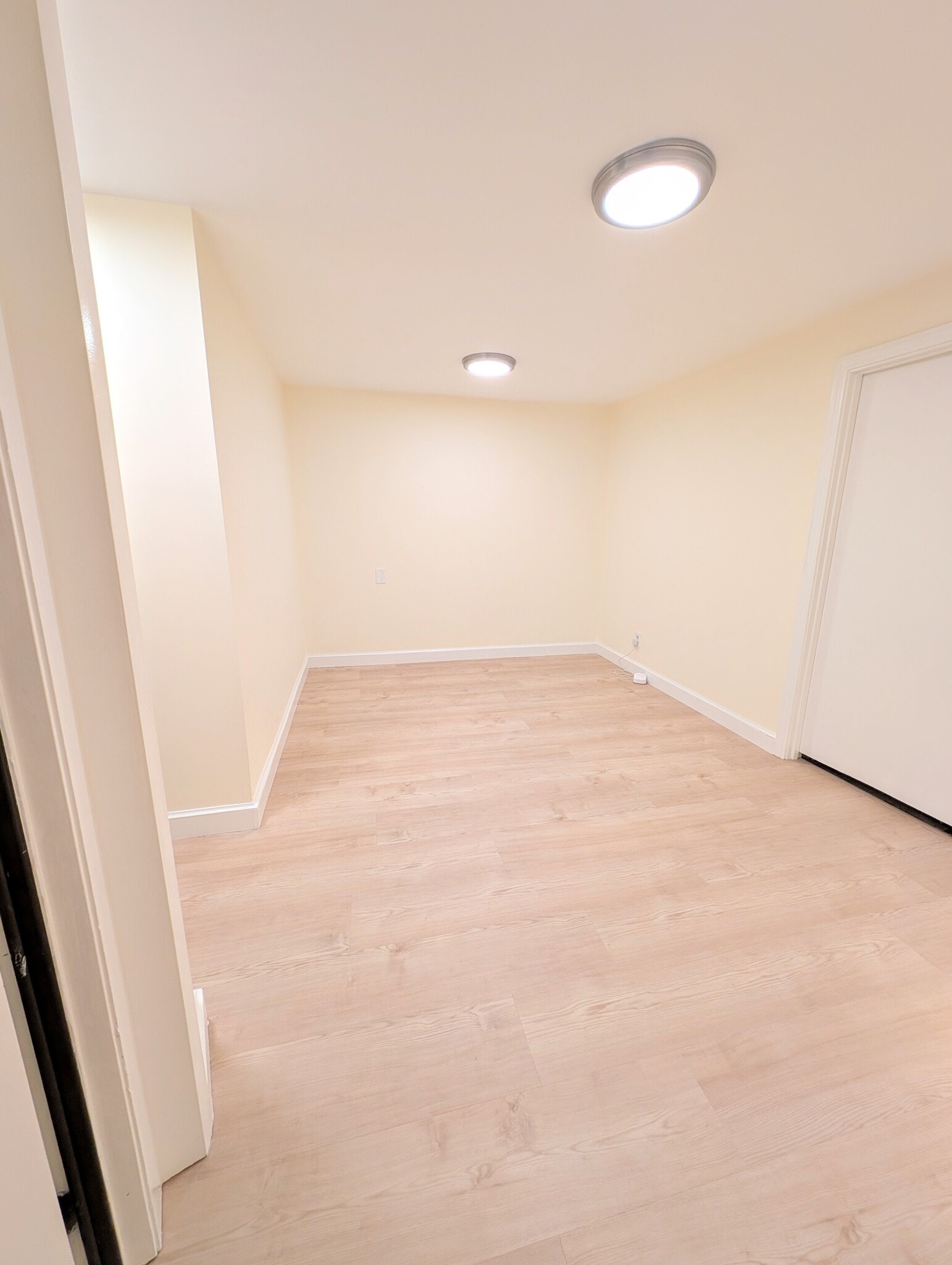 Building Photo - 41 Melville Ave