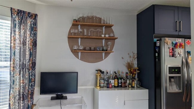 Building Photo - 5322 Summer Dr