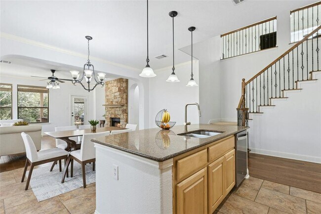 Building Photo - 7429 Bonniebrook Dr