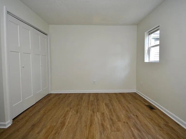 Building Photo - 2217 Lexington Ave