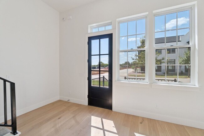 Building Photo - Townhome 2 bed 2.5 bath "The Mid-Mod" in the Heart of Selah