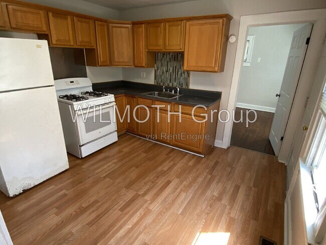 Building Photo - 1535 Kappes St