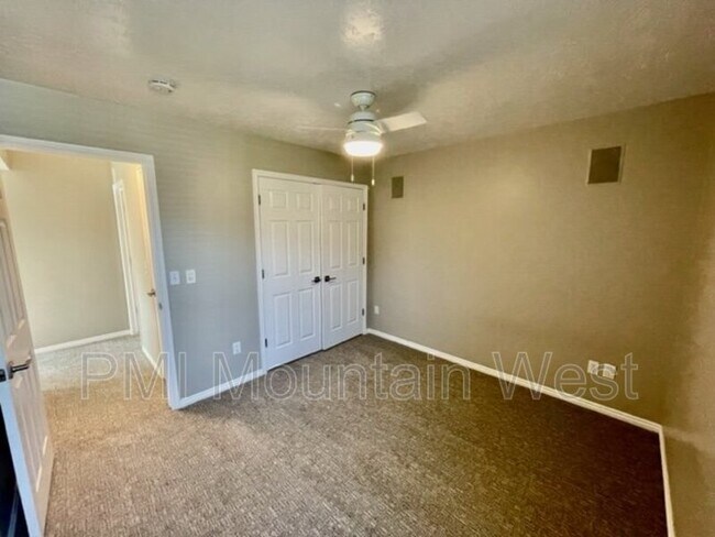 Building Photo - 499 N 200 W
