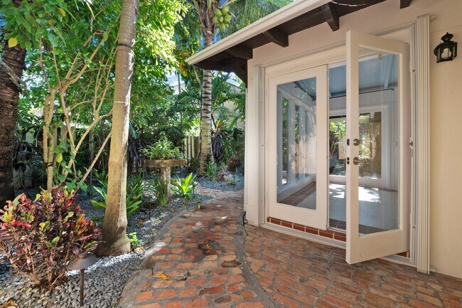 Building Photo - 3791 El Prado Blvd