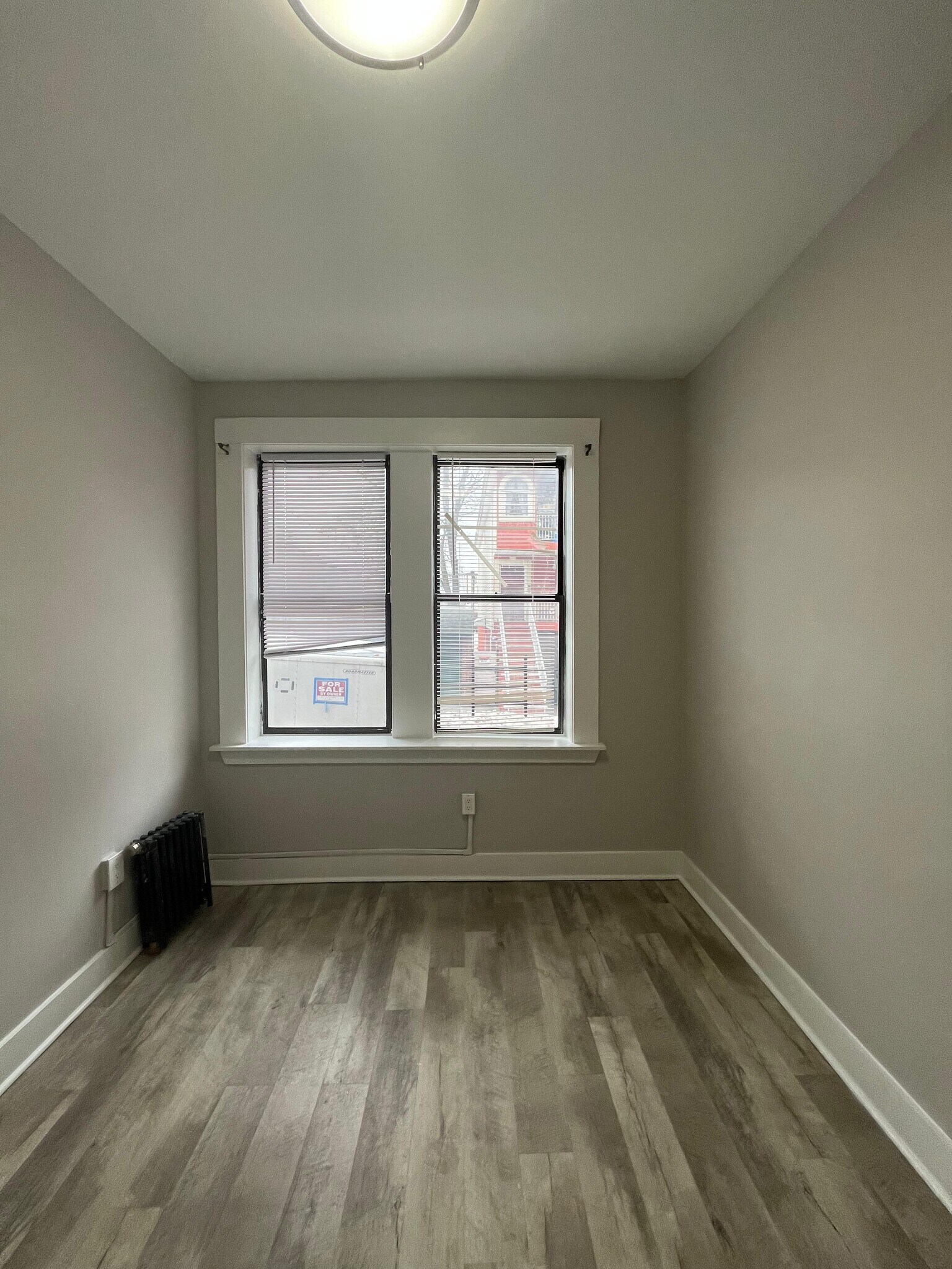 Building Photo - 412 54th St